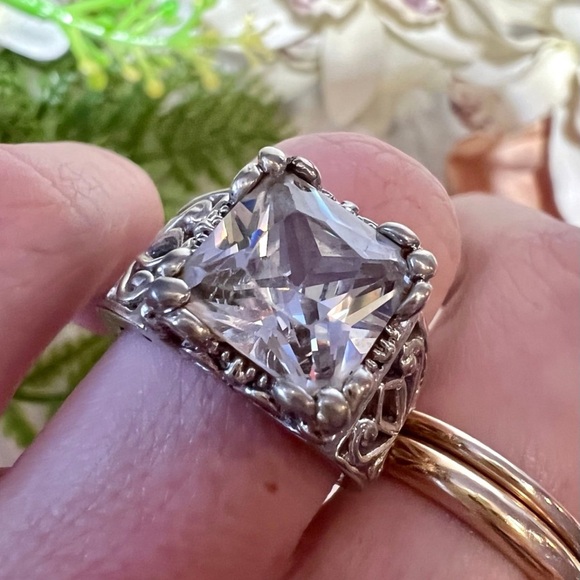 Retired Silpada Uptown Ring Large Cushion Cut Statement Ring 925 Sterling Silver - Picture 13 of 15